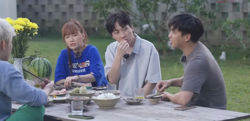 Trước khi xác nhận có bạn gái là diễn viên, Hồ Quang Hiếu từng nói gì về việc làm đám cưới vào đầu năm? - Ảnh 1.