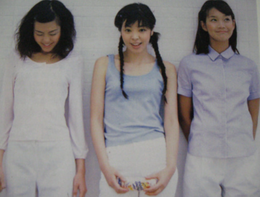 Loạt ảnh họa báo thời “mực tím” của các tượng đài nhan sắc hàng đầu xứ Hàn: Song Hye Kyo và Kim Tae Hee đáng yêu, bất ngờ nhất vẫn là Jun Ji Hyun - Ảnh 5. Loạt ảnh họa báo thời “mực tím” của các tượng đài nhan sắc hàng đầu xứ Hàn: Song Hye Kyo và Kim Tae Hee đáng yêu, bất ngờ nhất vẫn là Jun Ji Hyun - Ảnh 5.