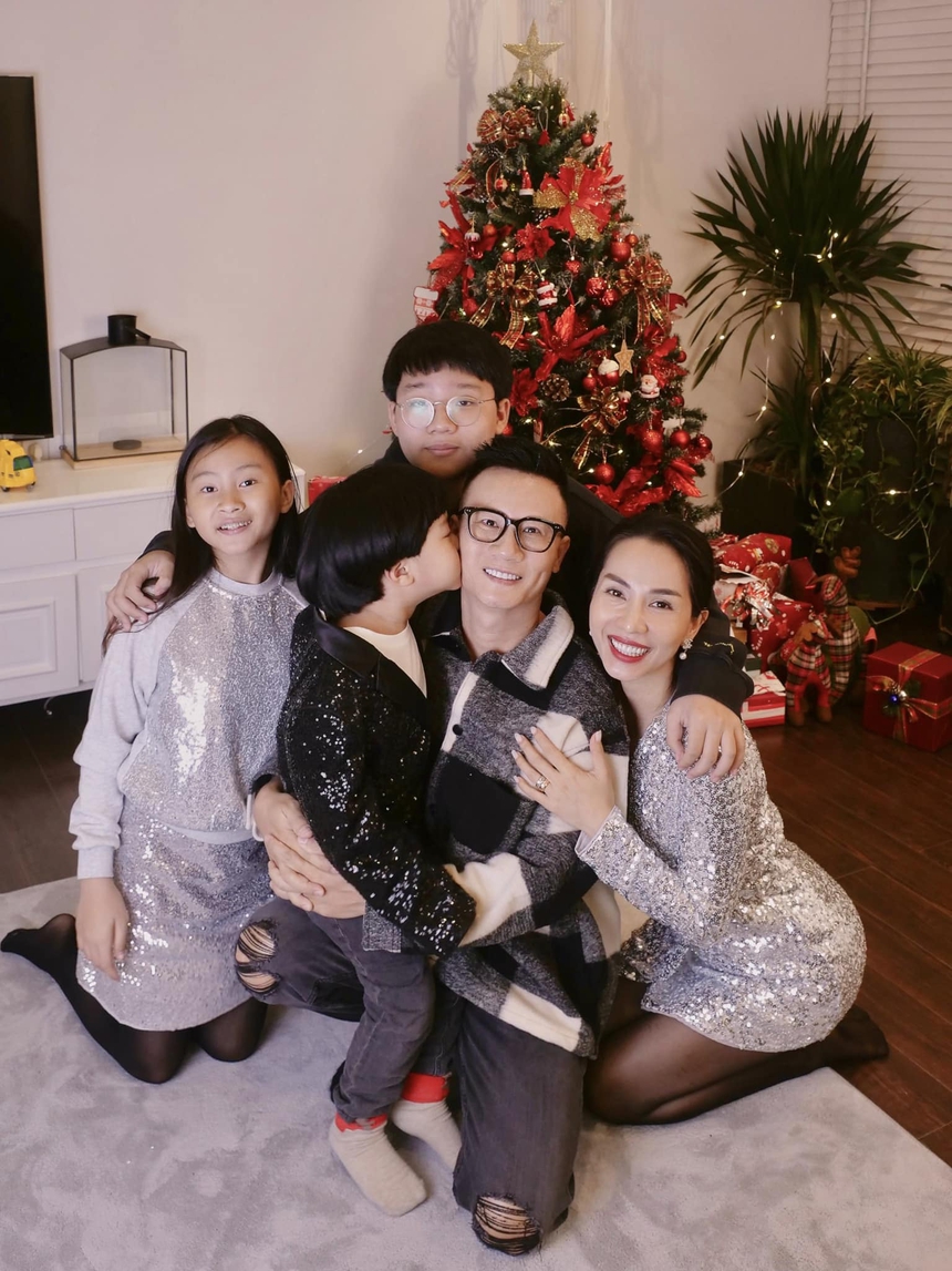 Bà xã từng là người mẫu, khiến Hoàng Bách hứa luôn mang đến cuộc sống đủ đầy, hạnh phúc - Ảnh 3.