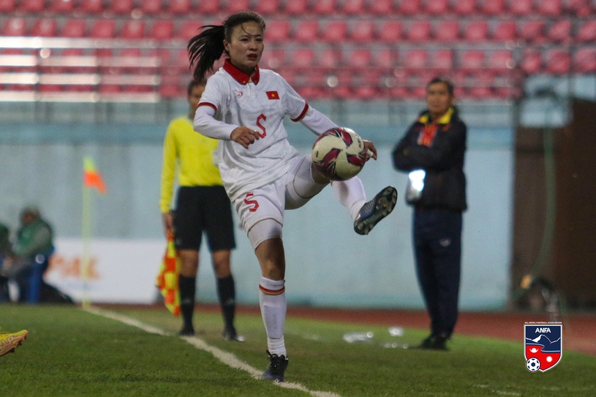 Hoàng Thị Loan, hậu vệ Hoàng Thị Loan, tuyển nữ Việt Nam