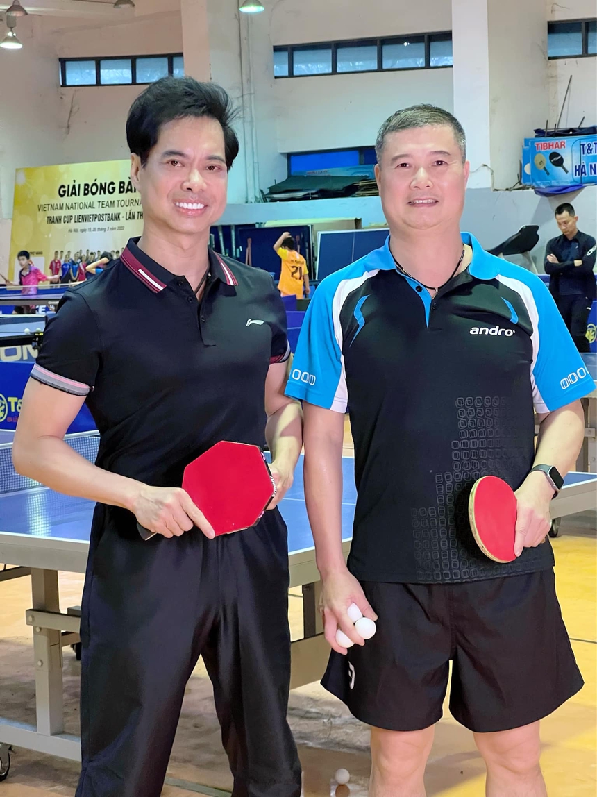 Danh ca Ngọc Sơn tấn công như... vũ bão, hạ gục cựu vô địch SEA Games Vũ Mạnh Cường - Ảnh 2.