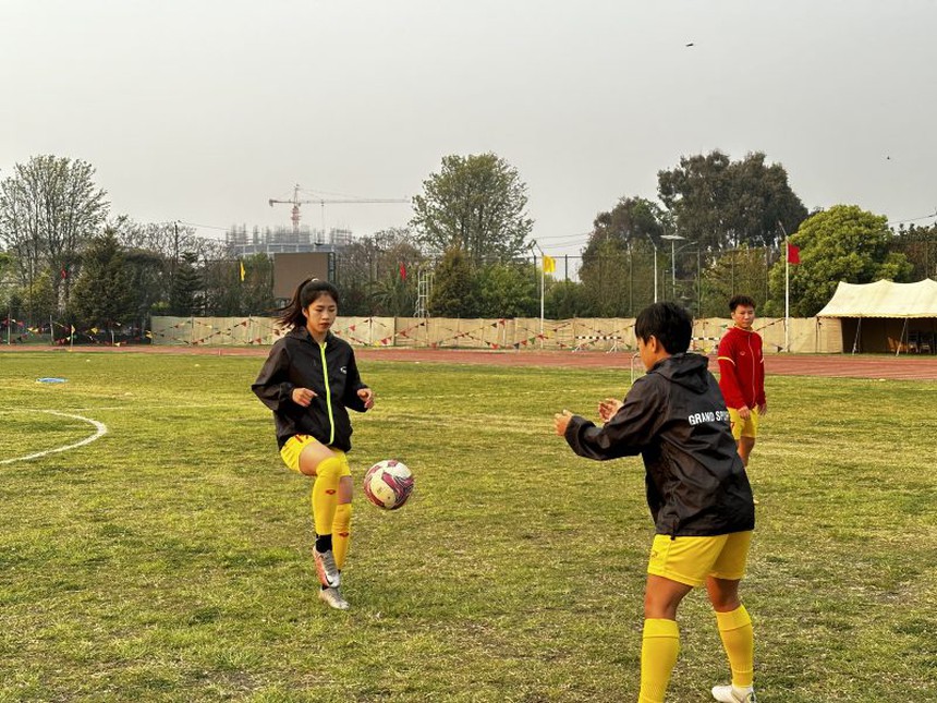 Hot girl tuyển nữ Việt Nam tuyên bố tham vọng đánh bại Nepal lần thứ hai - Ảnh 2.