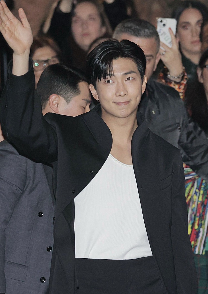 Ai sẽ đăng quang 'Người đàn ông đẹp trai nhất hành tinh 2023', đây là các thần tượng K-pop được đề cử - Ảnh 4.