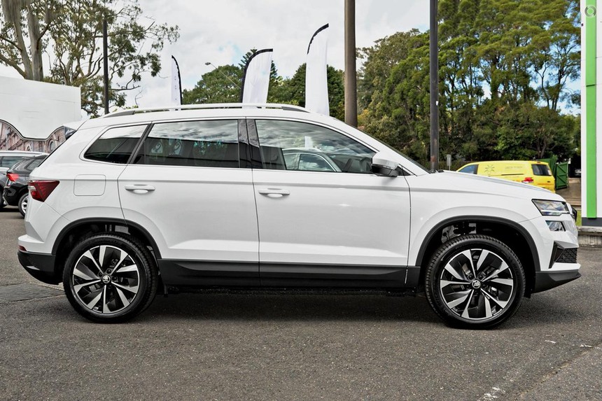 Skoda Karoq đầu tiên về Việt Nam: Ngang cỡ nhưng khó ngang giá Corolla Cross, có thể ra mắt ngay tháng này - Ảnh 3. Skoda Karoq đầu tiên về Việt Nam: Ngang cỡ nhưng khó ngang giá Corolla Cross, có thể ra mắt ngay tháng này - Ảnh 3.