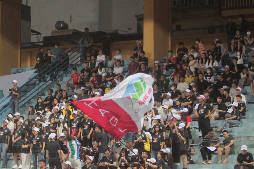 Đằng sau thắng lợi giòn giã của HAGL là “cơn đau” không dễ tìm thuốc giải với V.League - Ảnh 2. Đằng sau thắng lợi giòn giã của HAGL là “cơn đau” không dễ tìm thuốc giải với V.League - Ảnh 2.