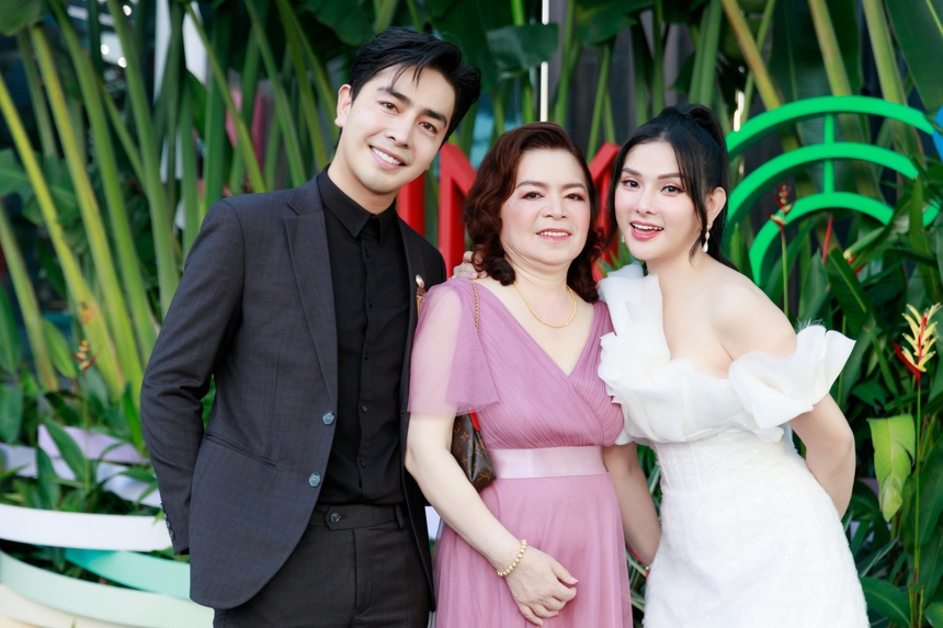 Thu Thủy tuổi 39: Sống hạnh phúc bên chồng 2, mẹ chồng còn hứa tặng cả sào đất nếu sinh thêm con - Ảnh 3.