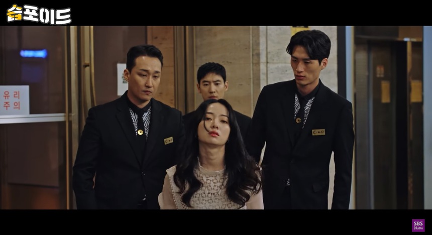 ‘Ẩn danh 2’ tập 13: Tìm ra tội ác của Black Sun, Kim Do Gi suýt 'bay màu' - Ảnh 5. ‘Ẩn danh 2’ tập 13: Tìm ra tội ác của Black Sun, Kim Do Gi suýt 'bay màu' - Ảnh 5.