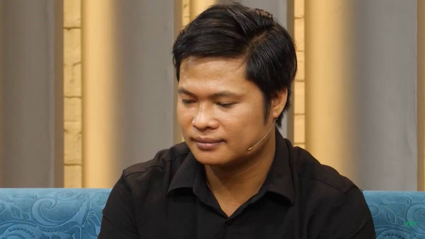 Nhờ chuyển nhầm 10 nghìn đồng, “cô gái tí hon” cưới được chồng trẻ cao to, 6 năm chưa dám ra mắt nhà chồng - Ảnh 2.