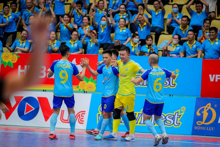 Ghi bàn và ăn mừng như Ronaldo, tân binh gây "địa chấn" ở giải futsal VĐQG - Ảnh 3.