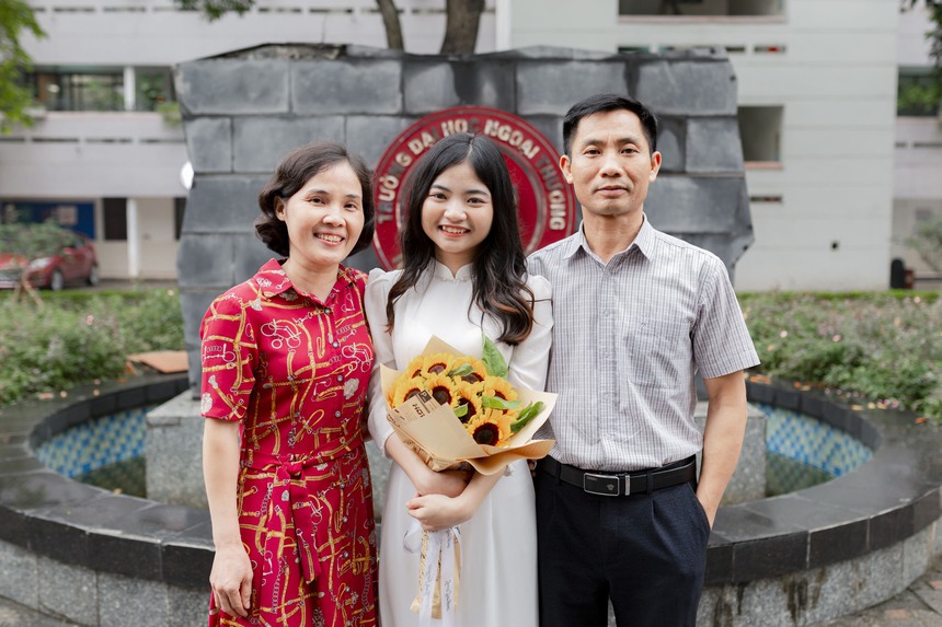 Thủ khoa - Ảnh 2.