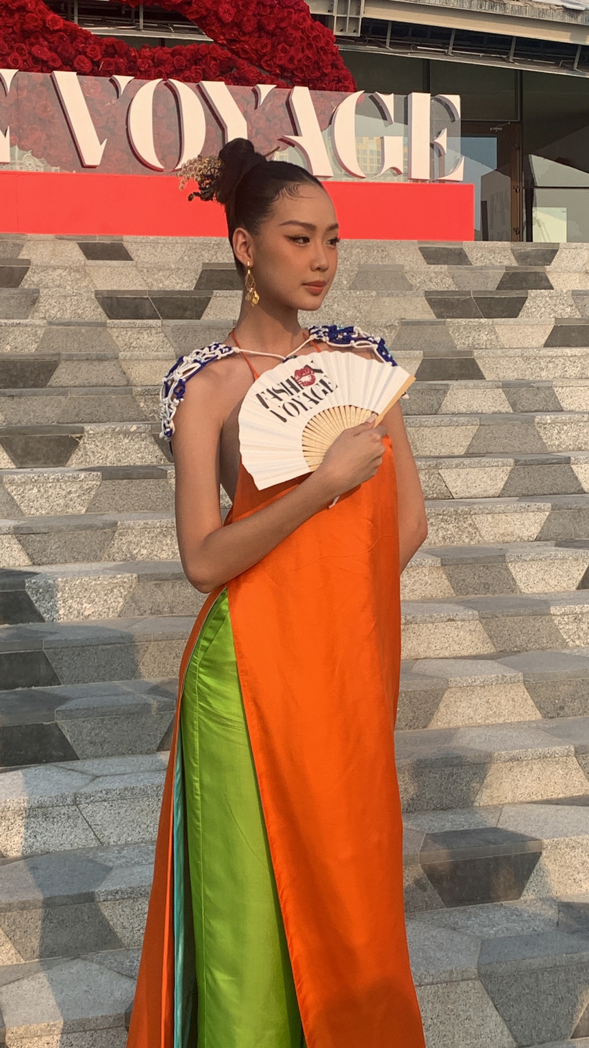 Phương Nhi lấy lại phong độ trước cam thường nhưng lại lép vế nhẹ trước mỹ nhân này về độ 'tiên tử' - Ảnh 4. Phương Nhi lấy lại phong độ trước cam thường nhưng lại lép vế nhẹ trước mỹ nhân này về độ 'tiên tử' - Ảnh 4.