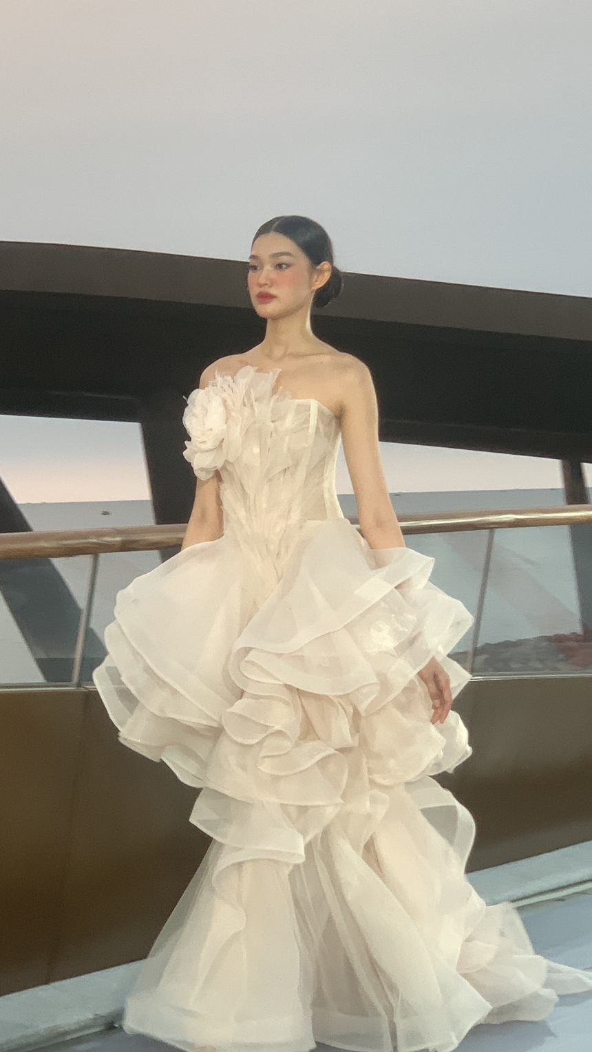 Phương Nhi lấy lại phong độ trước cam thường nhưng lại lép vế nhẹ trước mỹ nhân này về độ 'tiên tử' - Ảnh 6. Phương Nhi lấy lại phong độ trước cam thường nhưng lại lép vế nhẹ trước mỹ nhân này về độ 'tiên tử' - Ảnh 6.