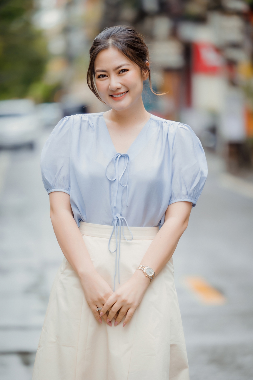 Diễn viên VTV đang gây xôn xao mạng xã hội: Là MC Bạn muốn hẹn hò, thú nhận bị lu mờ trước Thái Hòa - Ảnh 4.