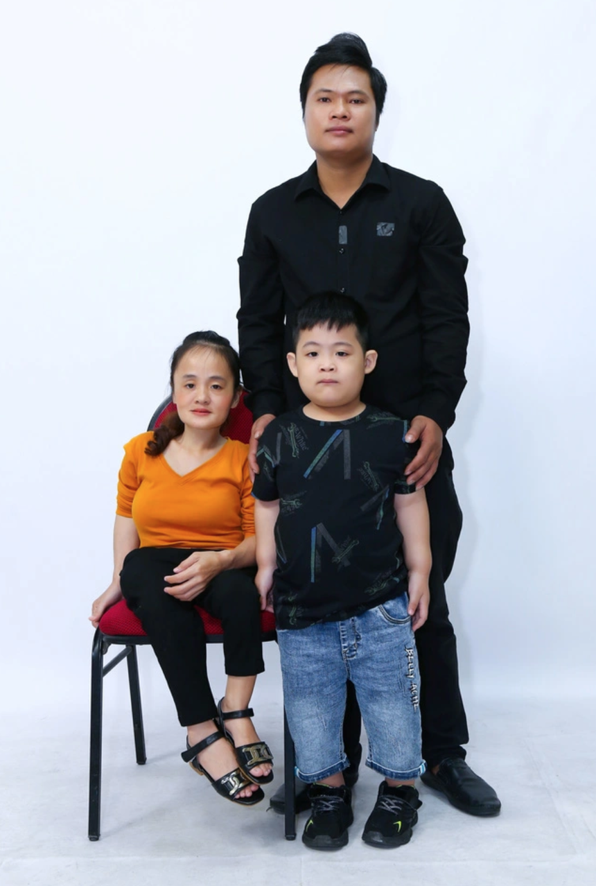 Nhờ chuyển nhầm 10 nghìn đồng, “cô gái tí hon” cưới được chồng trẻ cao to, 6 năm chưa dám ra mắt nhà chồng - Ảnh 6.