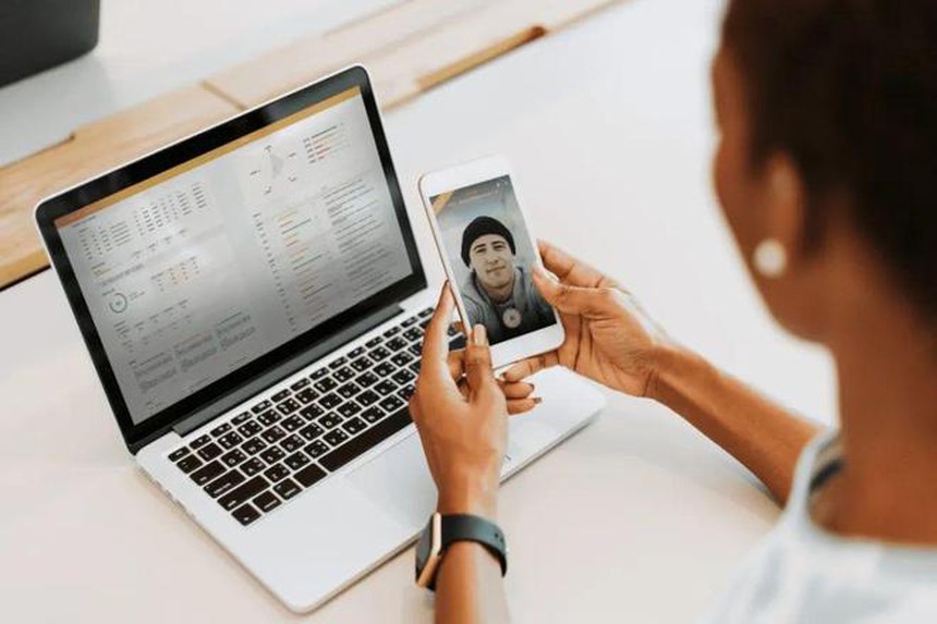 Cô gái trẻ được công ty hàng đầu thế giới "trải thảm đỏ" sau cuộc phỏng vấn bằng trí tuệ nhân tạo: "Để làm hài lòng AI, tôi như trở thành một người khác" - Ảnh 3.