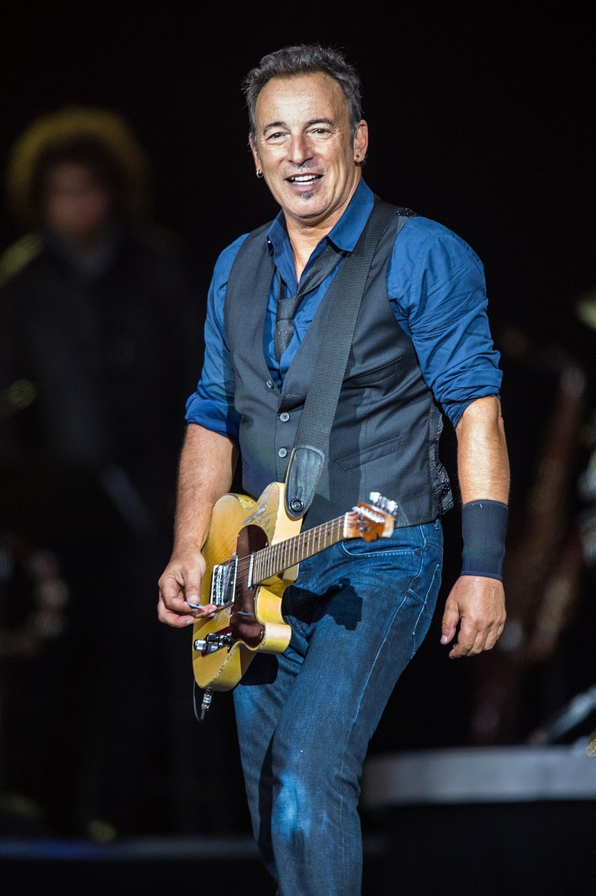 Ca khúc 'Thunder Road' của Bruce Springsteen: Lời mời tới những đêm Hè - Ảnh 3.