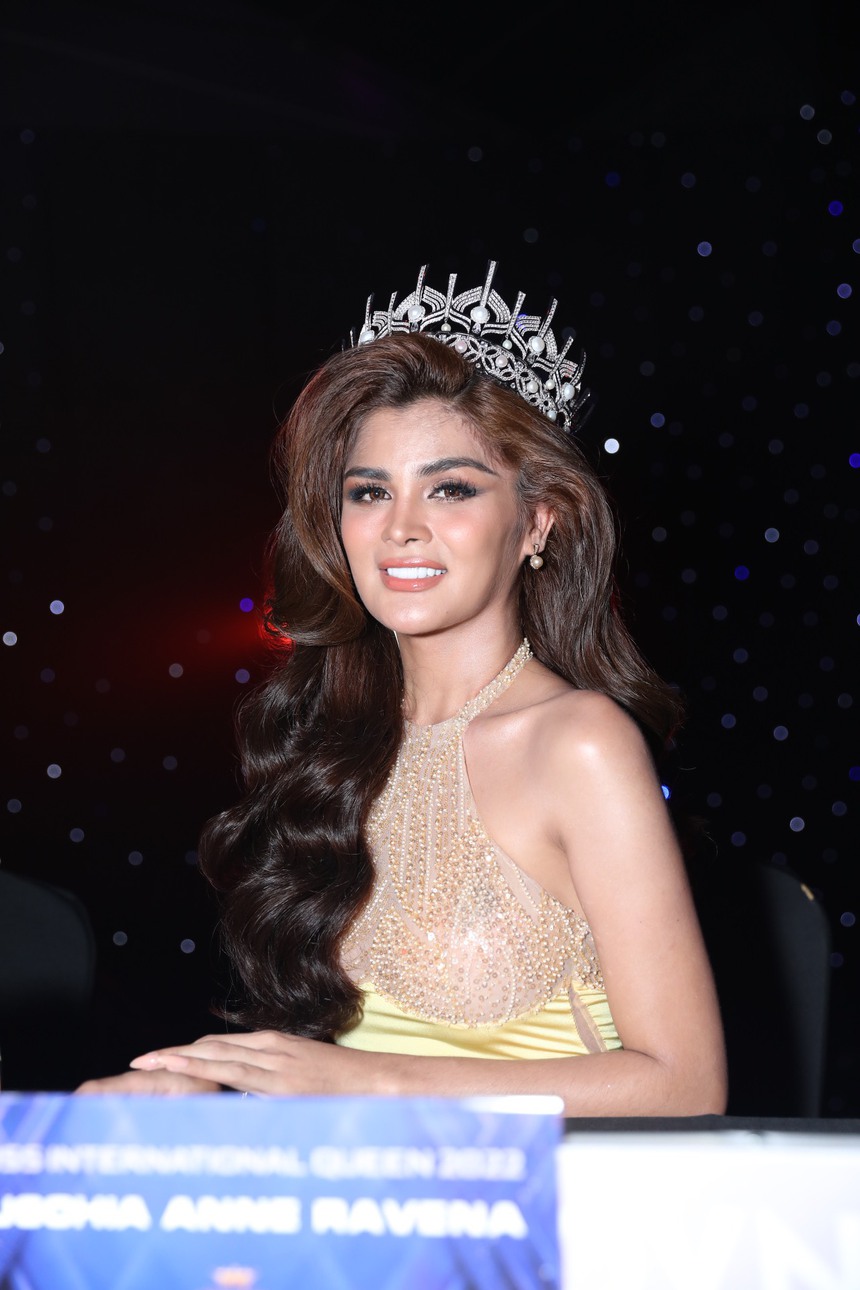 Dàn sao hội ngộ tại Chung kết Miss International Queen Vietnam 2023: "Thiên thần chuyển giới Thái Lan" đọ dáng cùng các người đẹp Vbiz - Ảnh 3.