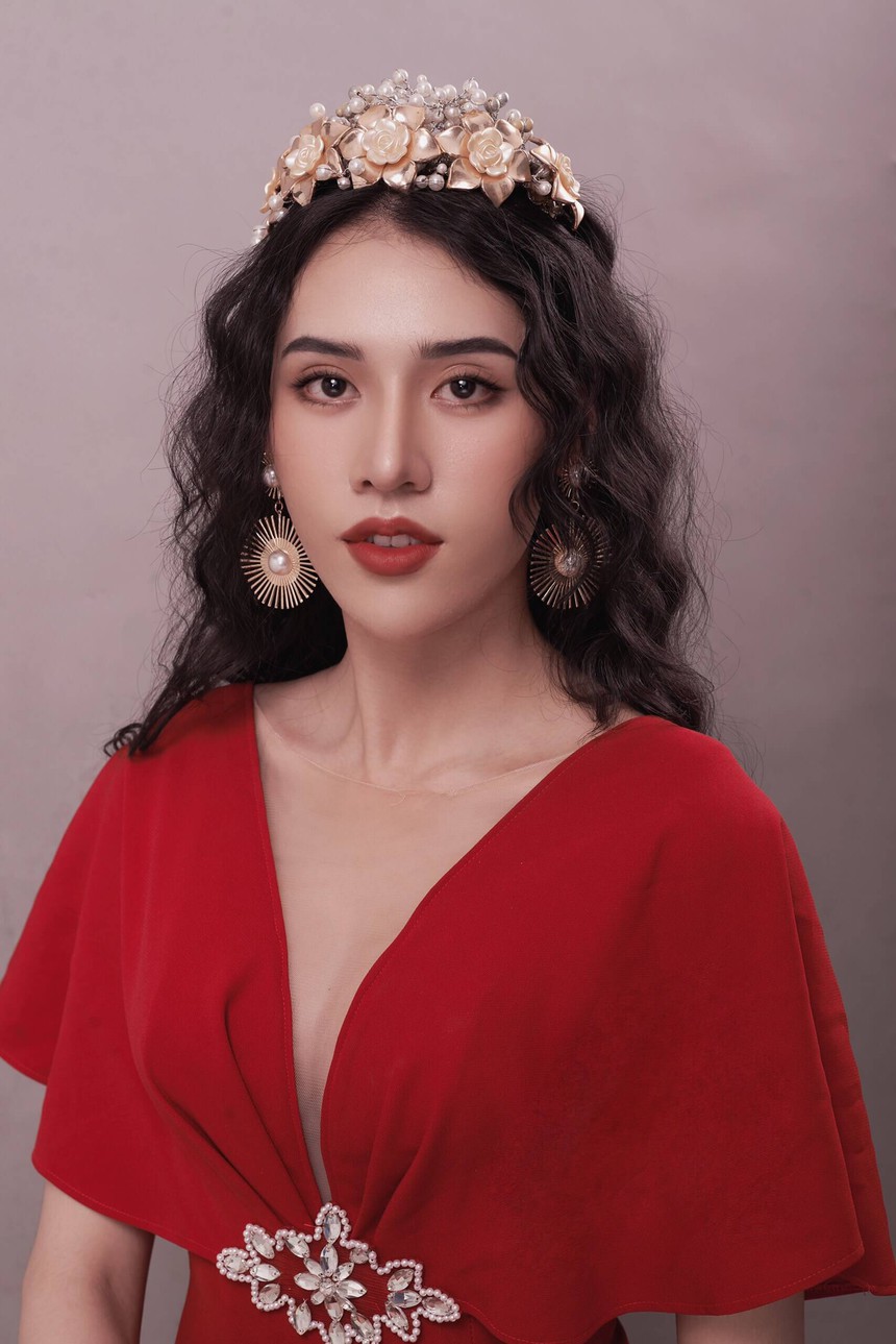 Tân Miss International Queen Vietnam 2023: Sở hữu học lực xuất sắc nhưng phải tạm ngưng vì nghèo, từng làm công nhân để kiếm tiền sinh hoạt - Ảnh 5.