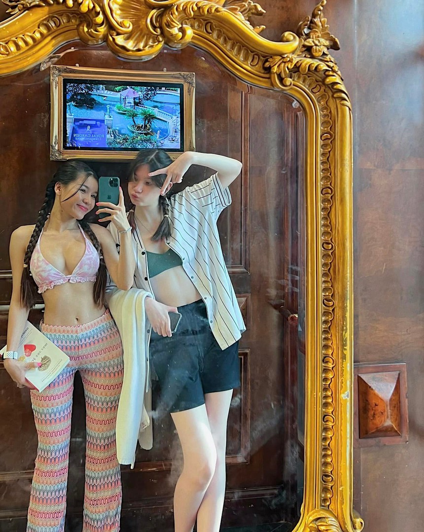 Bạn gái Văn Lâm thẳng thắn nhắc fan 'có gặp xin đừng chụp lén' - Ảnh 5. Bạn gái Văn Lâm thẳng thắn nhắc fan 'có gặp xin đừng chụp lén' - Ảnh 5.