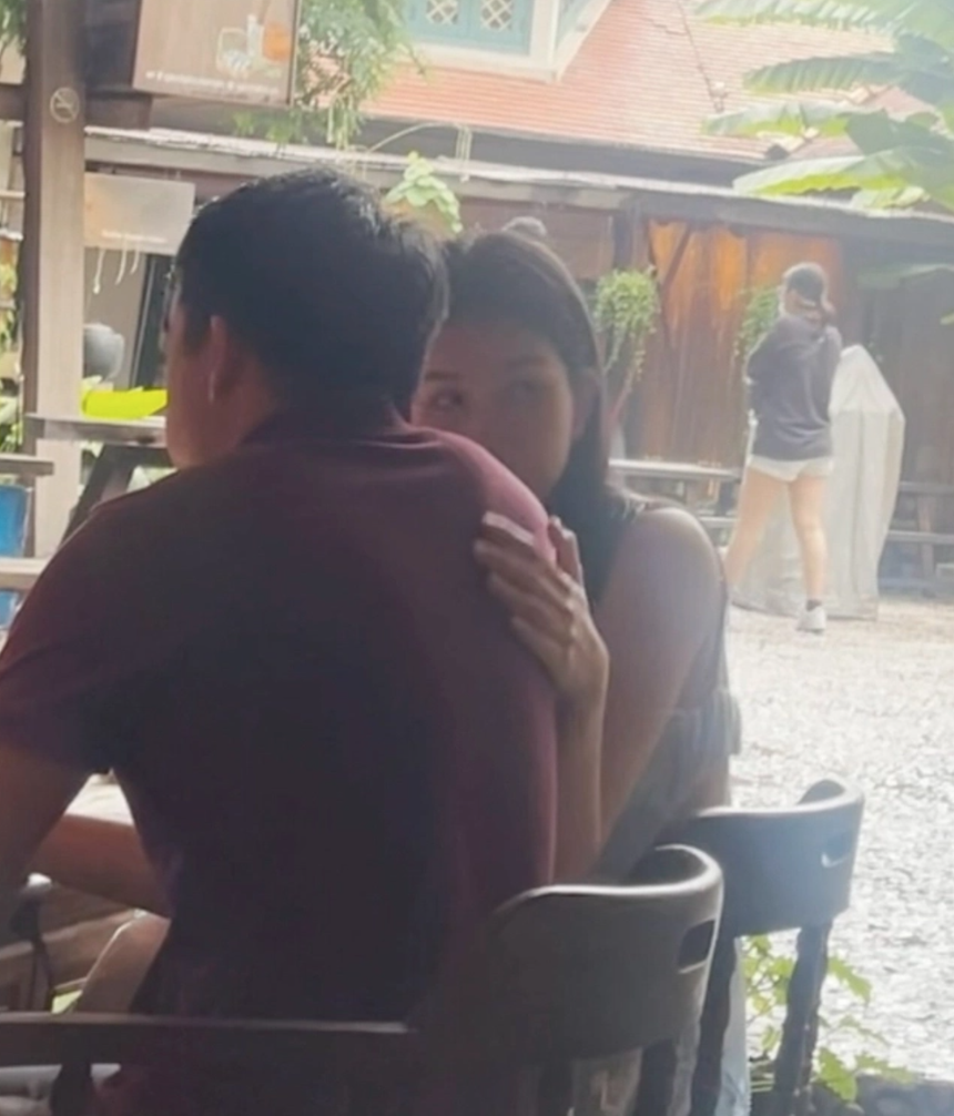 Khoảnh khắc hiếm hoi của Á hậu Phương Anh với bạn trai trước khi được cầu hôn: Công khai vào ngày đặc biệt, thái độ ra sao khi bị bắt gặp giữa nơi đông người? - Ảnh 3.