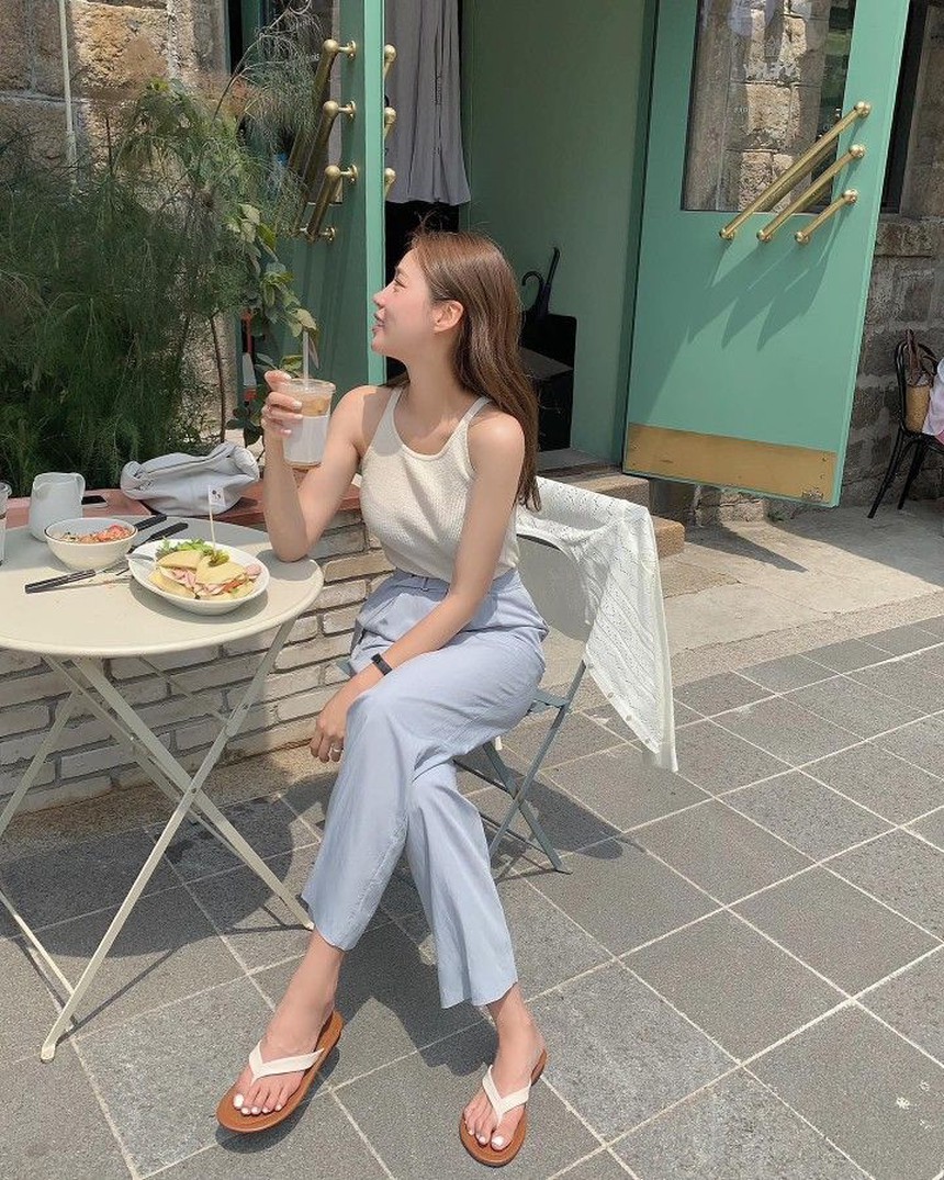 Kiểu áo đơn giản - Ảnh 1. Kiểu áo đơn giản - Ảnh 1.