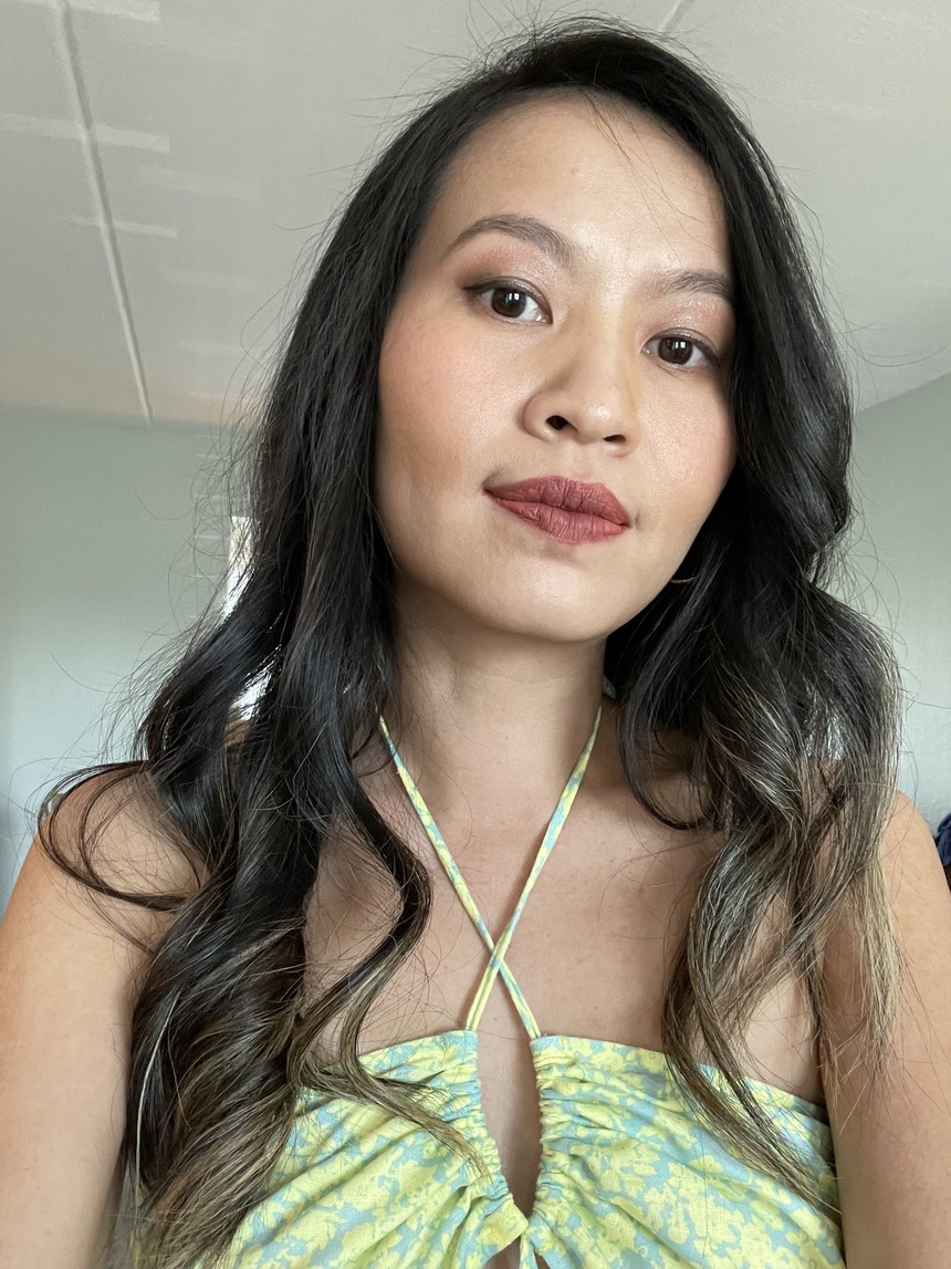 Nữ y tá quê Kiên Giang 'trúng số' khi lấy cựu cảnh sát Mỹ, đi làm áp lực về nhà chỉ biết khóc với chồng  - Ảnh 2.