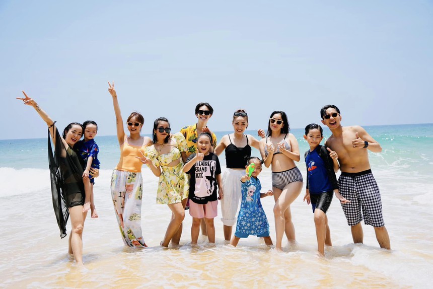 Mẹ bầu Khánh Thi khoe ảnh bikini, fan nói gì? - Ảnh 1.