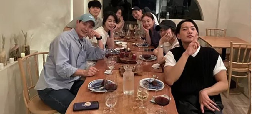 Sự thật đằng sau lời đồn Song Hye Kyo kiêu ngạo và không có bạn bè trong showbiz - Ảnh 2.