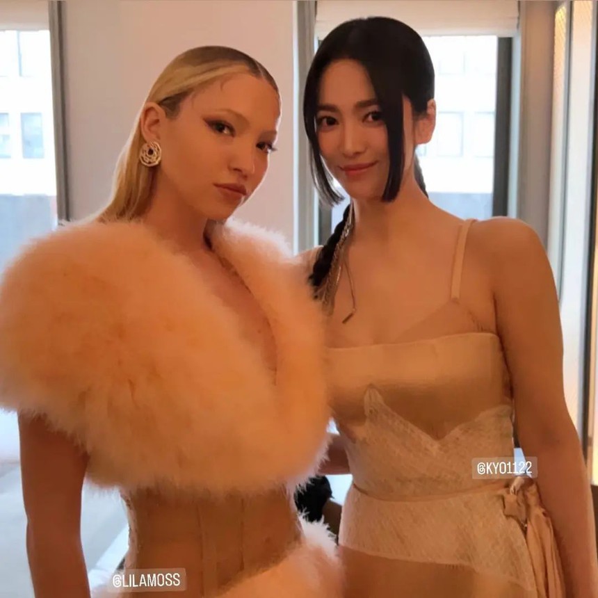 Bóc trần nhan sắc thật của Song Hye Kyo qua “ống kính tử thần” Getty Images và cam thường tại Met Gala 2023, liệu có bớt lung linh? - Ảnh 8.