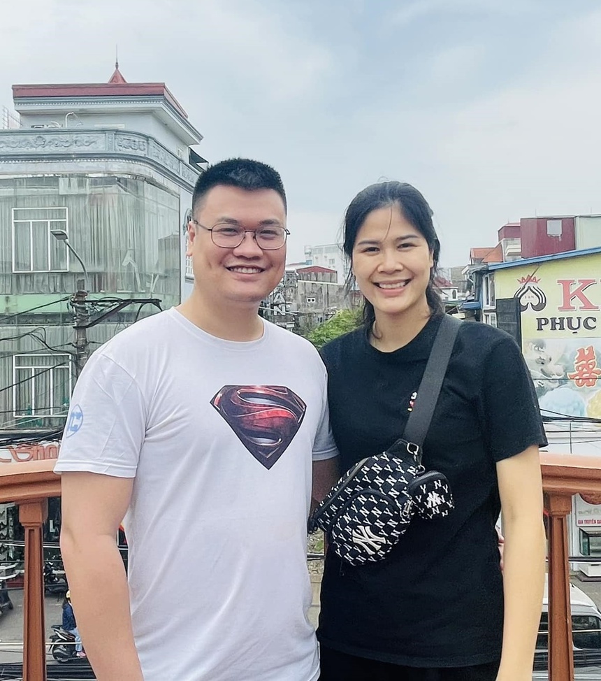 Chân dài bóng chuyền Việt Nam siêu chắn bóng, hạnh phúc viên mãn bên chồng ‘soái ca’ cao trên 1,9m - Ảnh 9.
