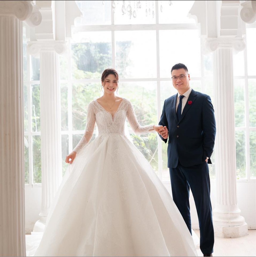 Chân dài bóng chuyền Việt Nam siêu chắn bóng, hạnh phúc viên mãn bên chồng ‘soái ca’ cao trên 1,9m - Ảnh 8.