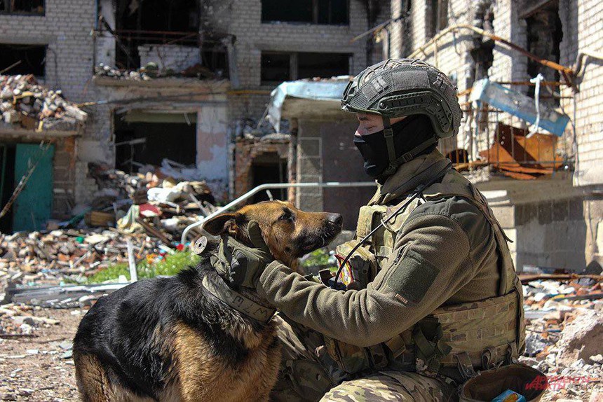 Bạn từng thấy quảng cáo về các trang thiết bị chiến thuật, vậy chúng là gì và thế nào mới đúng chuẩn "chiến thuật"? - Ảnh 4. Bạn từng thấy quảng cáo về các trang thiết bị chiến thuật, vậy chúng là gì và thế nào mới đúng chuẩn "chiến thuật"? - Ảnh 4.