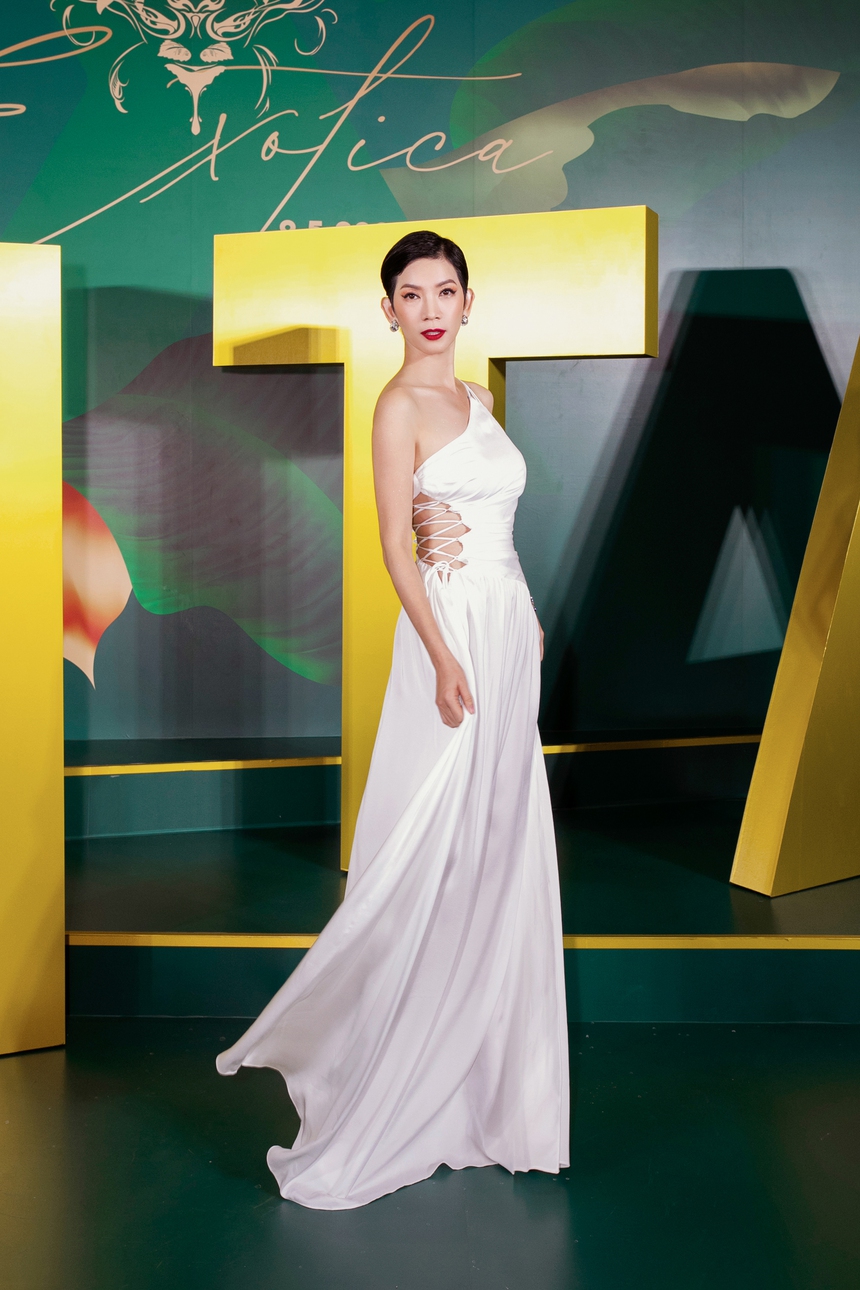 Kỳ Duyên chiếm sóng với body 0% mỡ thừa, Thùy Anh 