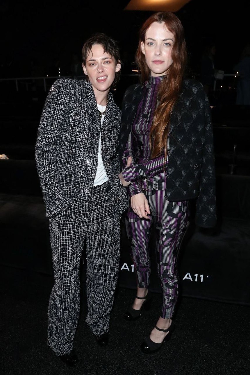 Hàng loạt gương mặt đình đám đổ bộ Chanel Cruise 2023/24 tại Los Angeles, G-Dragon và Vương Nhất Bác “đọ sắc” trên hàng ghế front-row danh giá - Ảnh 12.