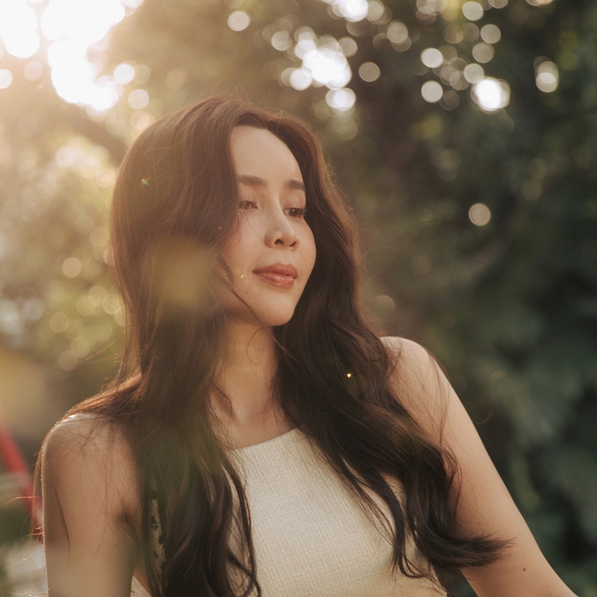 Ca sĩ Lưu Hương Giang: Nơi an trú an toàn nhất là chính mình - Ảnh 1.