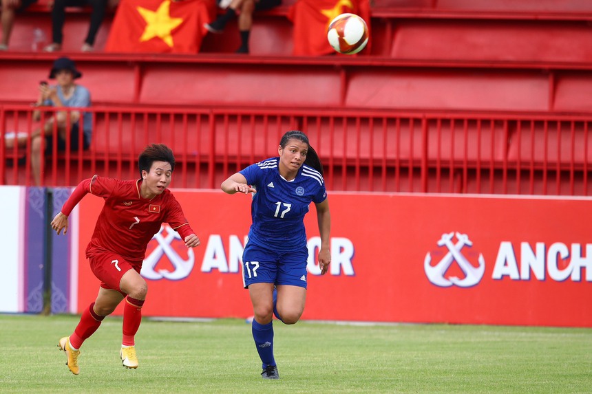 HLV Mai Đức Chung củng cố tâm lý cho học trò - Ảnh 1. HLV Mai Đức Chung củng cố tâm lý cho học trò - Ảnh 1.