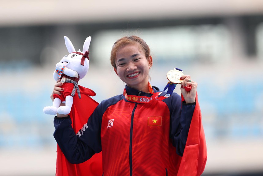 Nhuộm SEA Games bằng sắc màu Cống hiến - Ảnh 1. Nhuộm SEA Games bằng sắc màu Cống hiến - Ảnh 1.