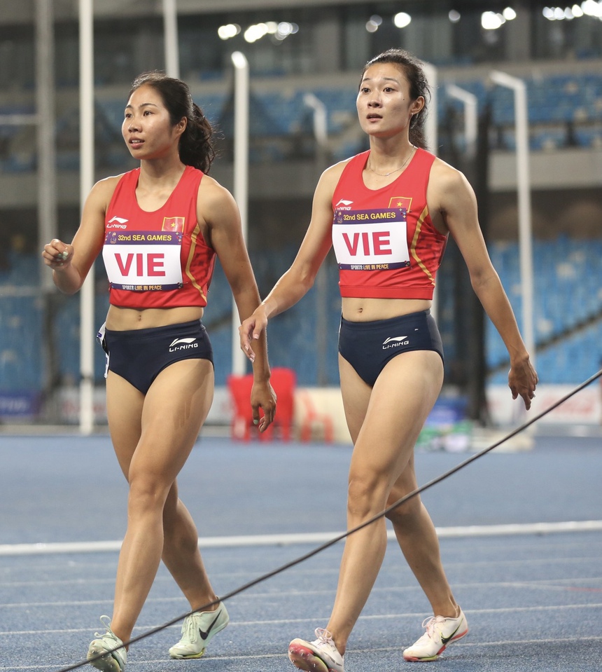 'Nữ hoàng tốc độ' Tú Chinh tái xuất sau chấn thương giúp điền kinh Việt Nam 'hái' huy chương - Ảnh 2.