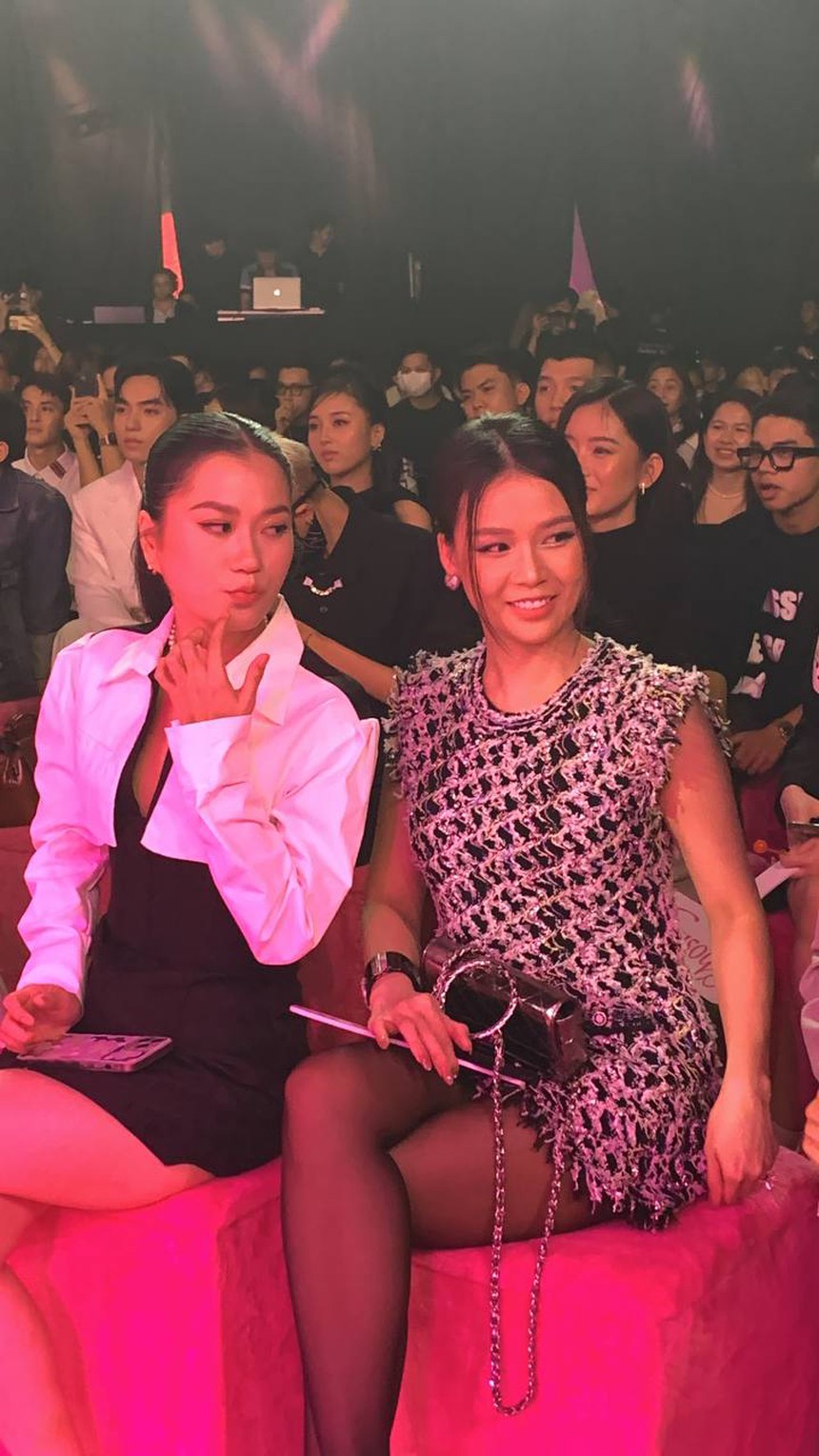 Lâm Vỹ Dạ 'lột xác' ngoạn mục hậu nghi vấn dao kéo, khoe visual cân luôn camera thường - Ảnh 6. Lâm Vỹ Dạ 'lột xác' ngoạn mục hậu nghi vấn dao kéo, khoe visual cân luôn camera thường - Ảnh 6.