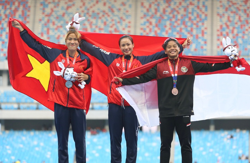 'Nữ hoàng tốc độ' Tú Chinh tái xuất sau chấn thương giúp điền kinh Việt Nam 'hái' huy chương - Ảnh 4.