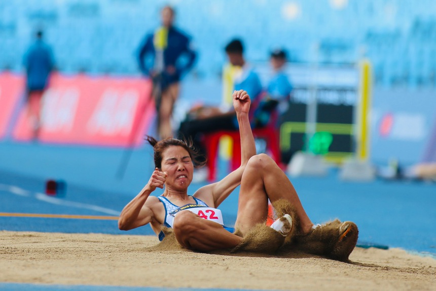 'Nữ hoàng tốc độ' Tú Chinh tái xuất sau chấn thương giúp điền kinh Việt Nam 'hái' huy chương - Ảnh 8.