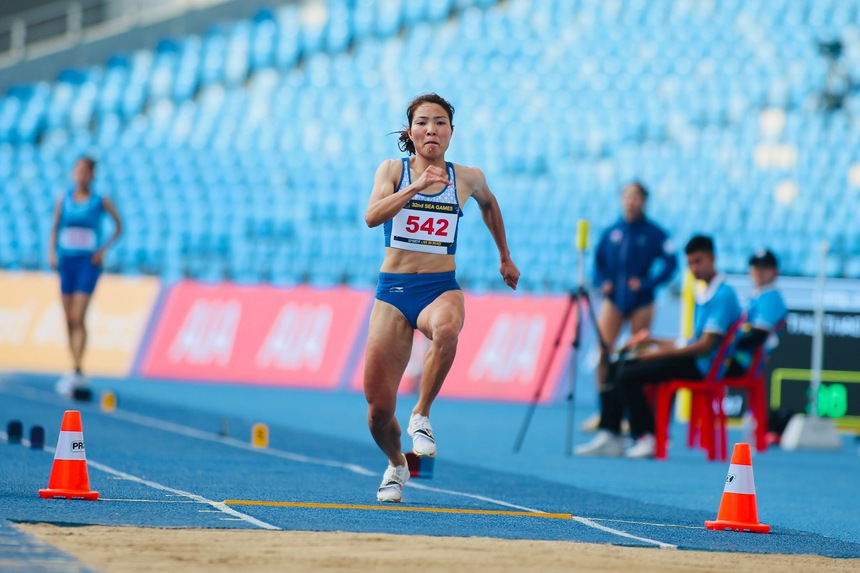 'Nữ hoàng tốc độ' Tú Chinh tái xuất sau chấn thương giúp điền kinh Việt Nam 'hái' huy chương - Ảnh 9.