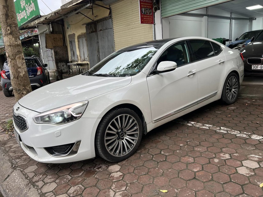Cầm hơn 550 triệu đồng, chọn Kia Cadenza 7 năm tuổi ngập trang trang bị hay Toyota Raize đời mới? - Ảnh 2.