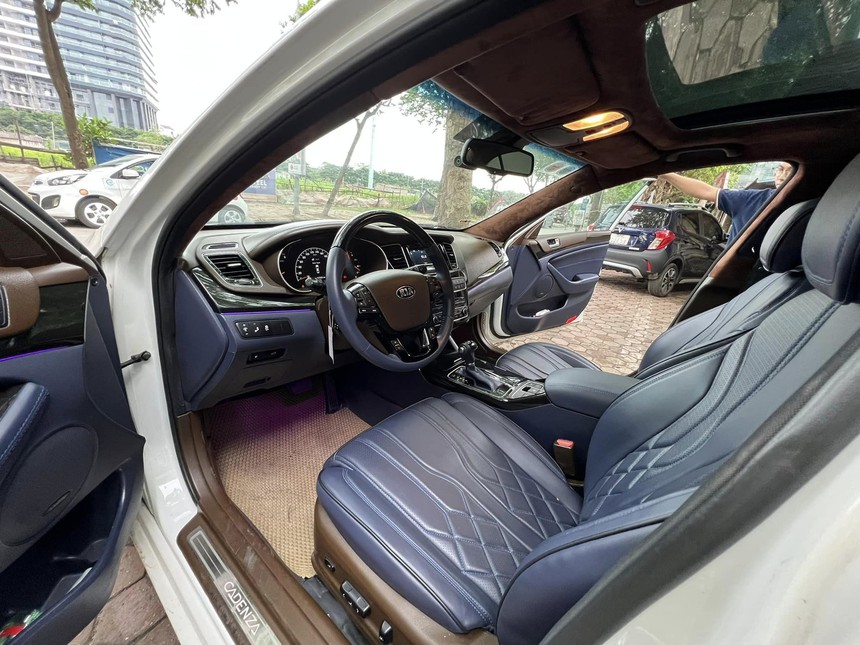 Cầm hơn 550 triệu đồng, chọn Kia Cadenza 7 năm tuổi ngập trang trang bị hay Toyota Raize đời mới? - Ảnh 3.