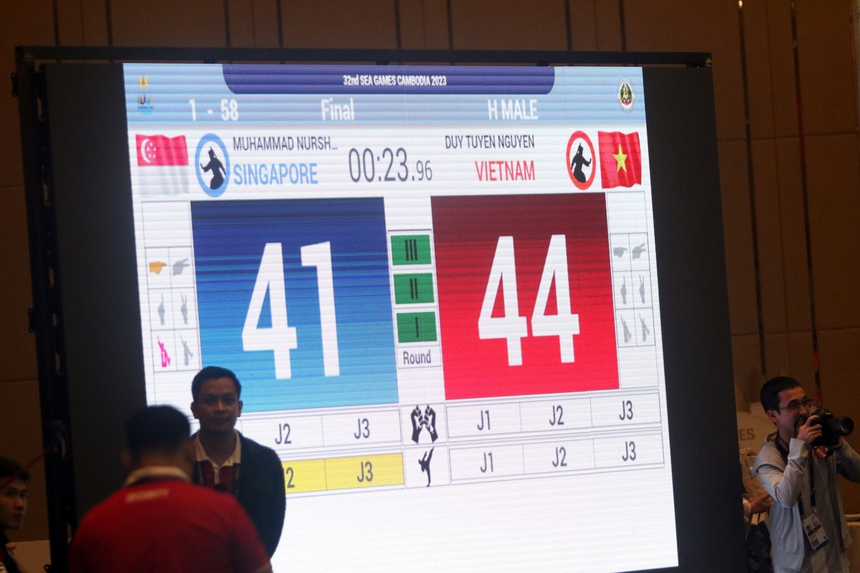 Đánh một trận đẳng cấp thế giới, võ sĩ Việt Nam đoạt HCV theo kịch bản thót tim - Ảnh 7. Đánh một trận đẳng cấp thế giới, võ sĩ Việt Nam đoạt HCV theo kịch bản thót tim - Ảnh 7.