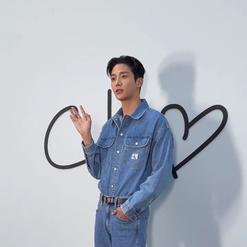 Sự kiện siêu hot: Jennie quyến rũ chiếm trọn spotlight, Jungkook xuất hiện bên dàn khách mời đình đám - Ảnh 14.