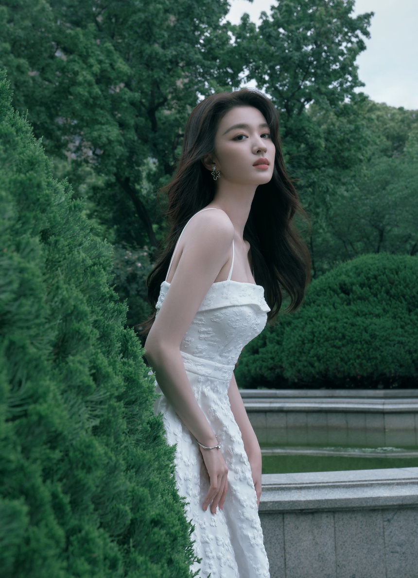 Mỹ nhân mới nổi Vương Sở Nhiên: ‘Tiểu Lưu Diệc Phi’ bị bóc hẹn hò với nam thần C-biz - Ảnh 7. Mỹ nhân mới nổi Vương Sở Nhiên: ‘Tiểu Lưu Diệc Phi’ bị bóc hẹn hò với nam thần C-biz - Ảnh 7.