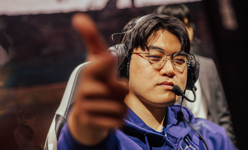 Không phải Faker, đây mới là tuyển thủ T1 được phong ‘Thánh’ sau khi thắng MAD - Ảnh 2.