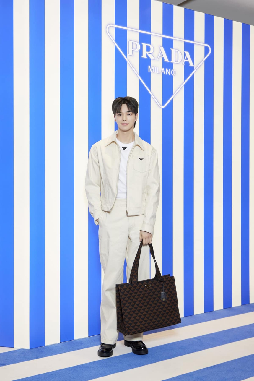 4 Đại sứ Prada đọ sắc tại event pop-up store tại Seoul, Somi xinh như búp bê, Song Kang và Jaehyun ai là người bảnh hơn?  - Ảnh 8.