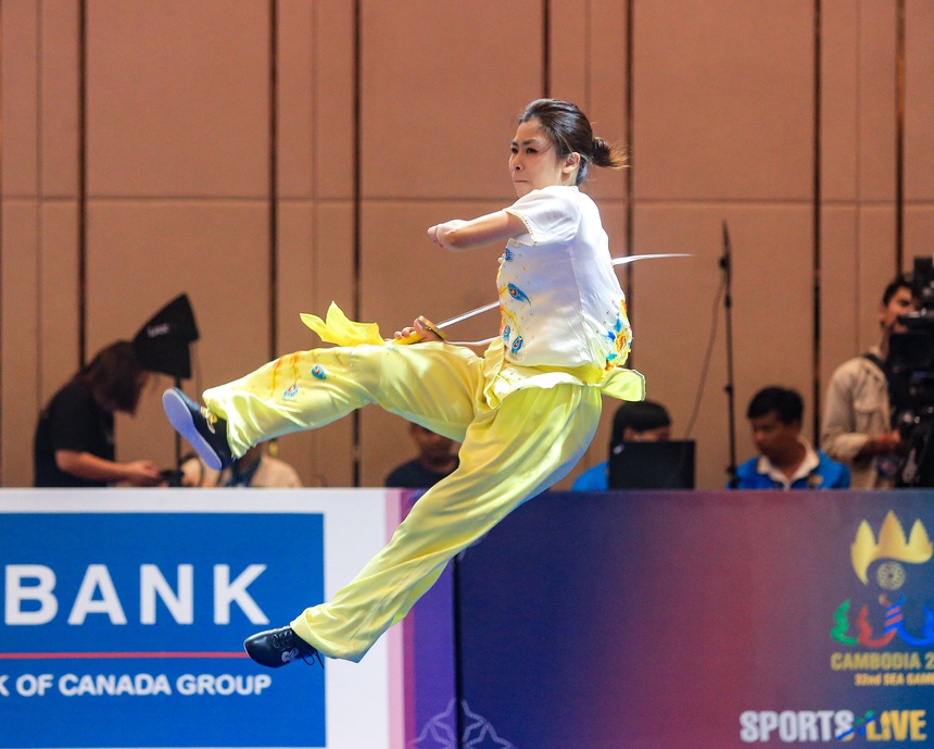 'Nữ hoàng wushu' Dương Thuý Vi đón sinh nhật tuổi 30 với tấm HCV SEA Games 32 - Ảnh 10. 'Nữ hoàng wushu' Dương Thuý Vi đón sinh nhật tuổi 30 với tấm HCV SEA Games 32 - Ảnh 10.